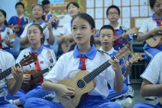 小学六年级女生的脚_小学六年级女生的脚_小学六年级女生的脚