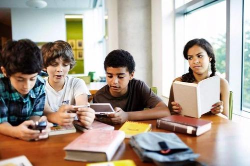 家庭社会游戏,共享欢乐时光